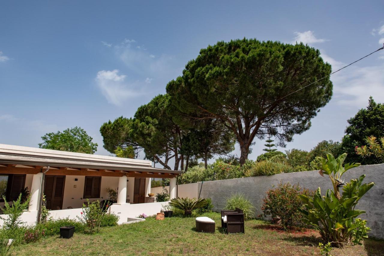 Maria Tindara "La Locanda" Vulcano  Exterior photo