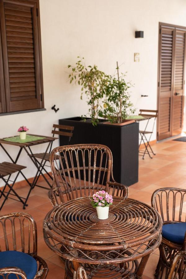 Maria Tindara "La Locanda" Vulcano  Exterior photo